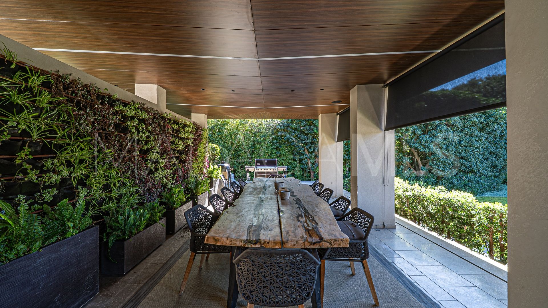 Herrenhaus for sale in Guadalmina Baja