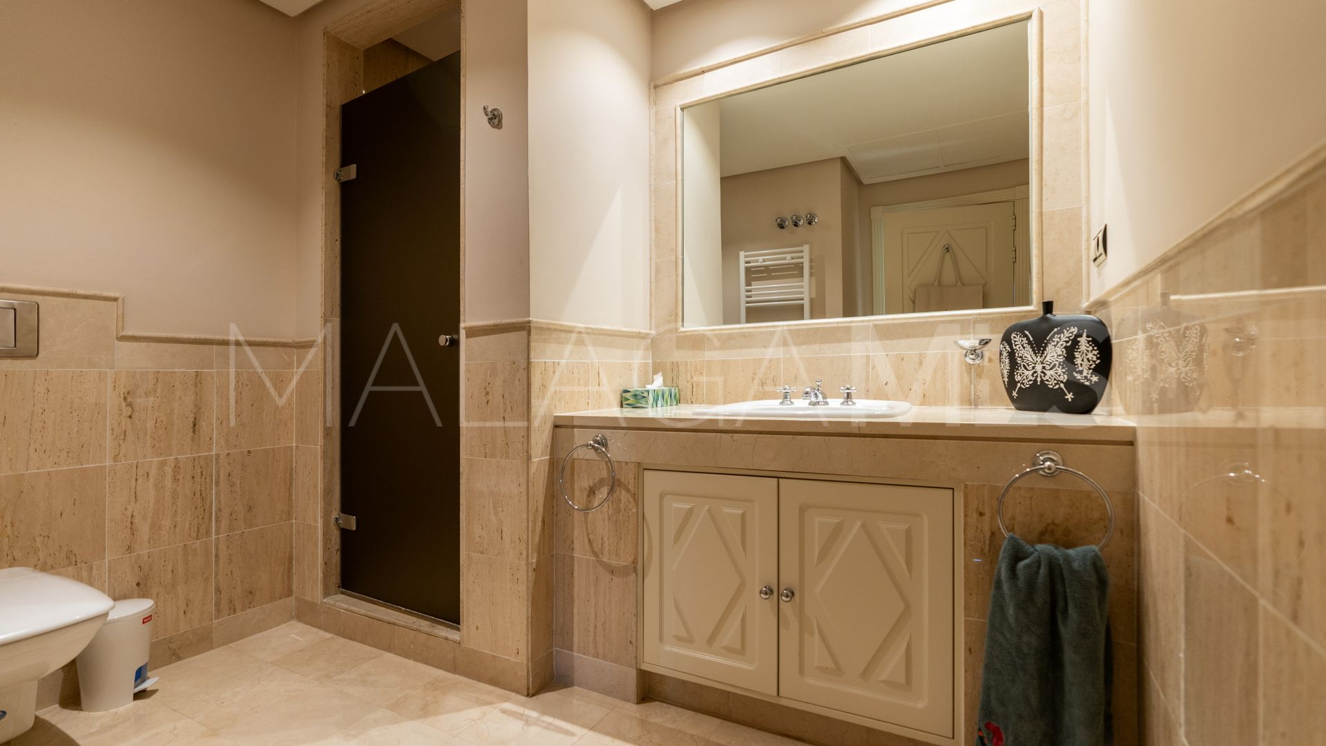 3 bedrooms ground floor apartment for sale in Aloha Park