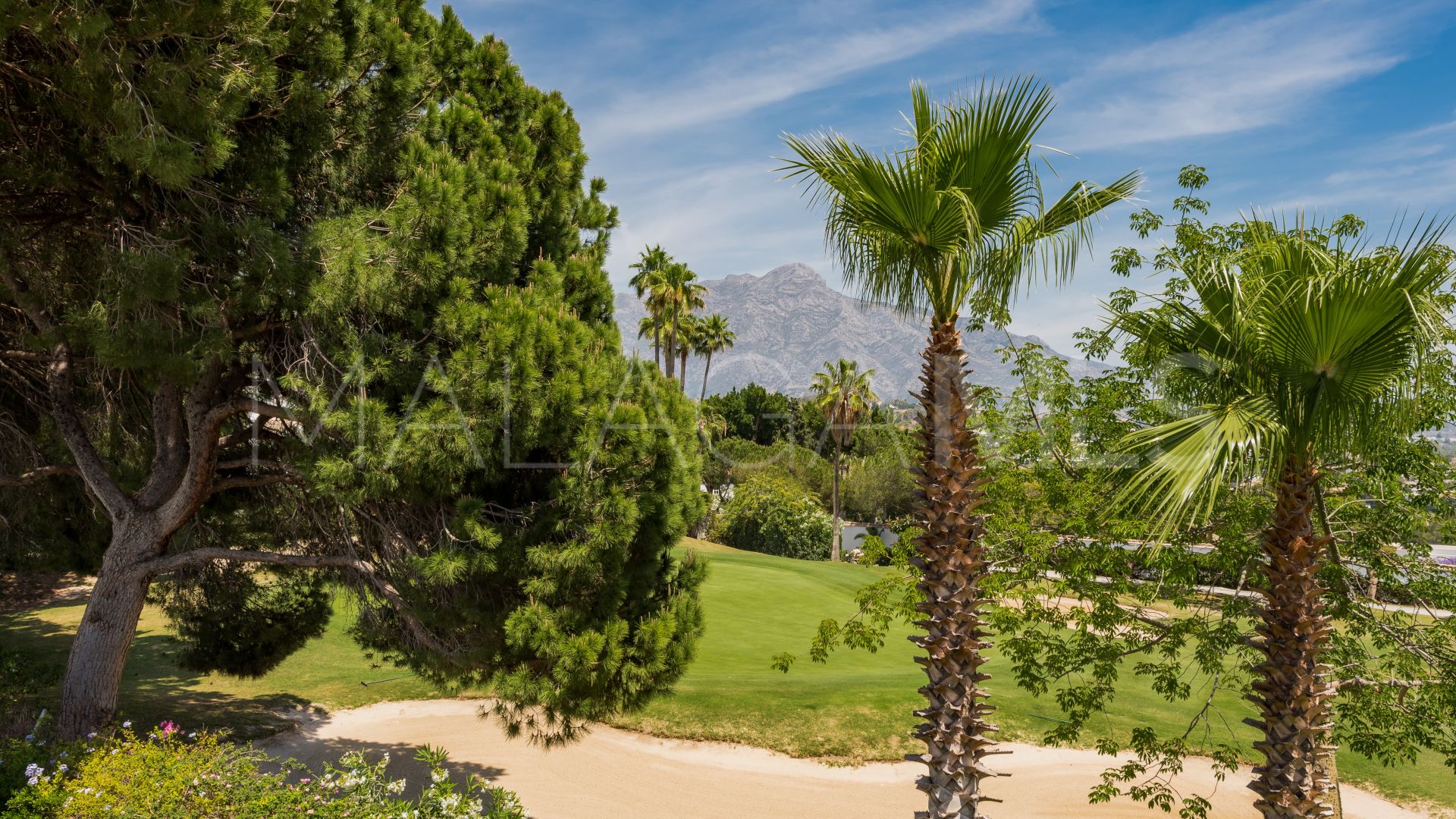 For sale villa in La Quinta Golf