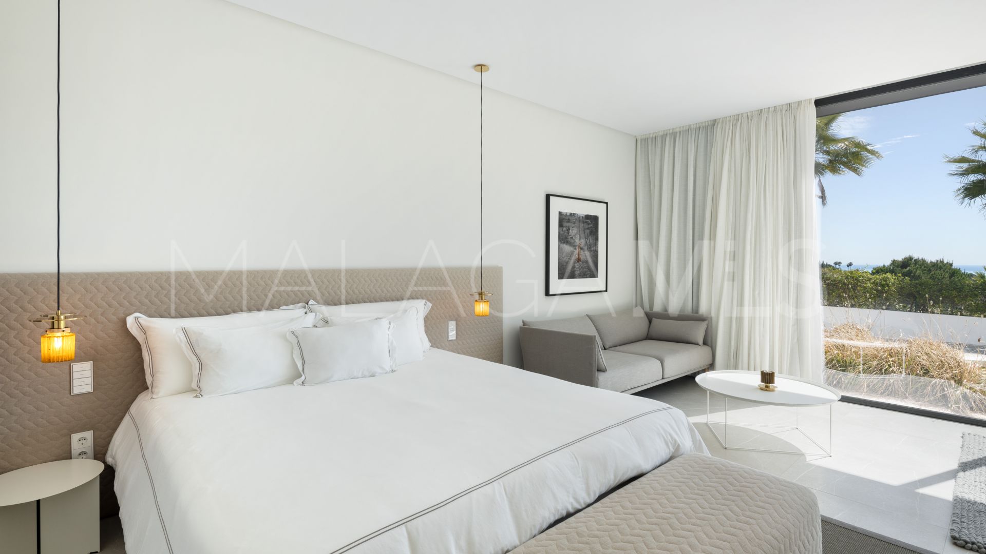 Buy villa in El Madroñal