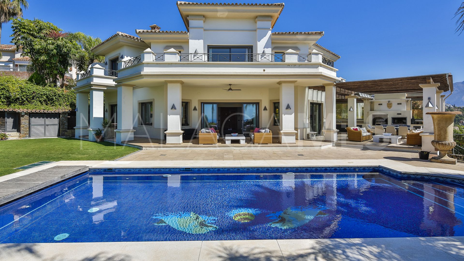 Villa for sale in Los Arqueros