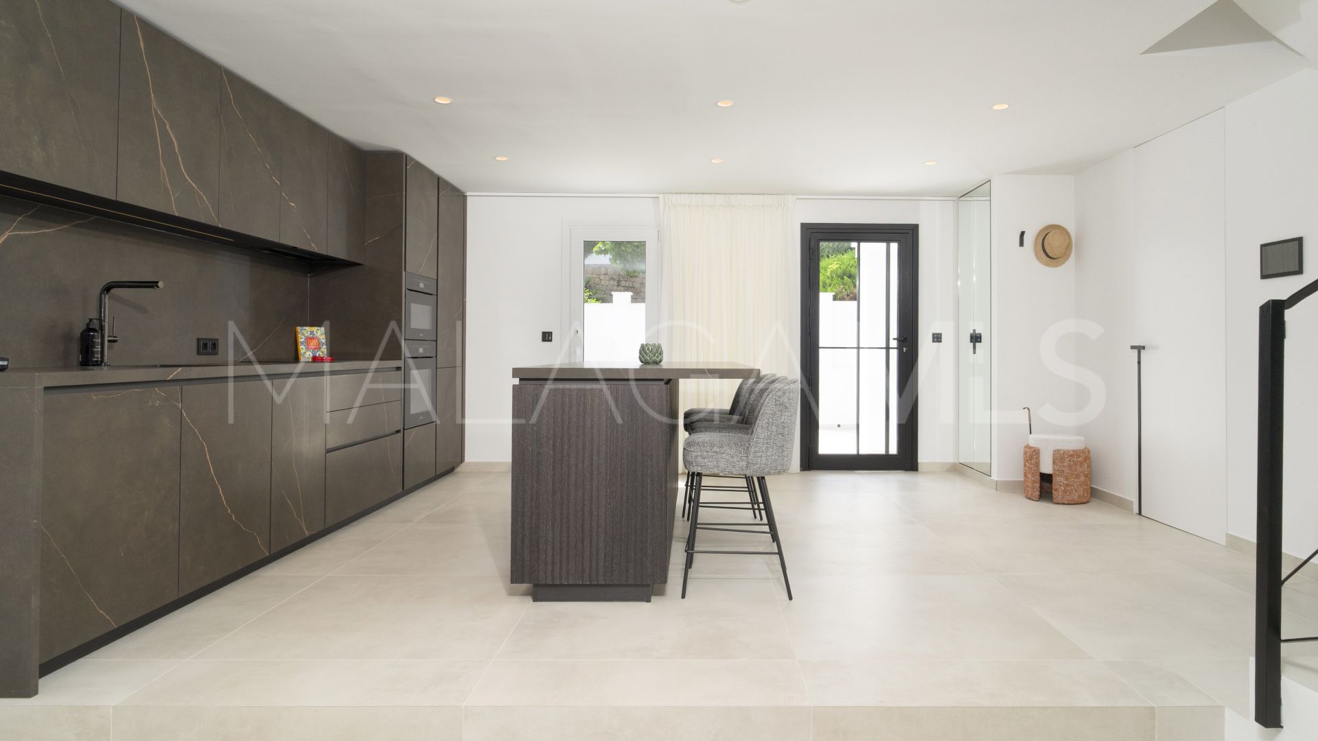 For sale La Quinta town house with 3 bedrooms
