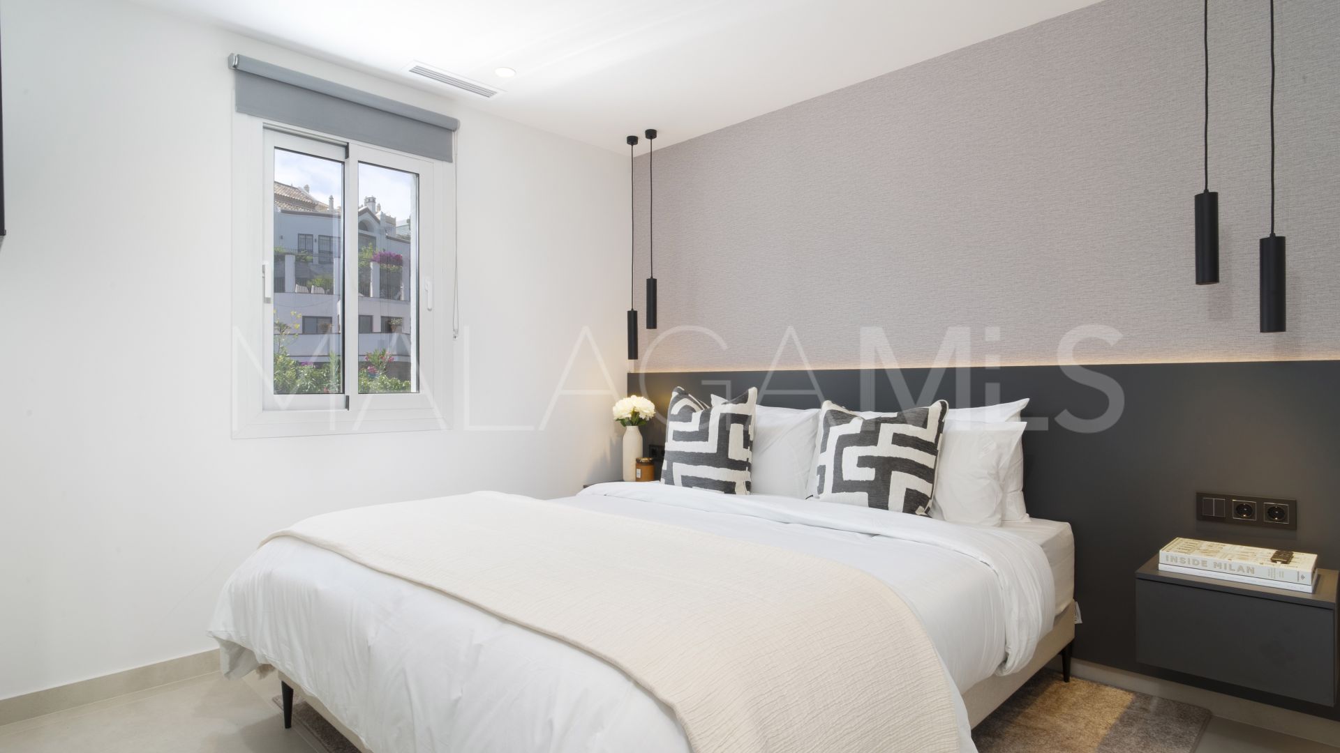 For sale La Quinta town house with 3 bedrooms