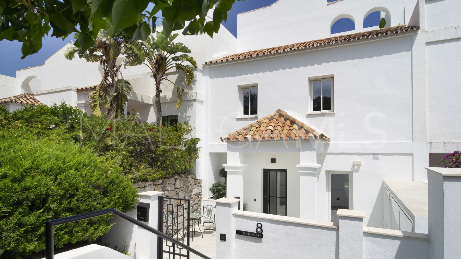 For sale La Quinta town house with 3 bedrooms