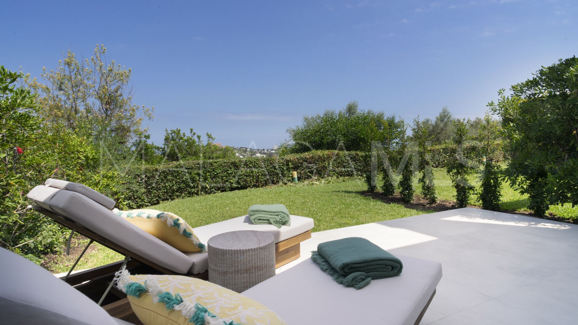 For sale La Quinta town house with 3 bedrooms