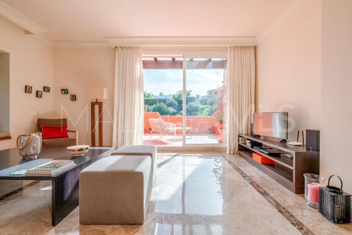 For sale 2 bedrooms penthouse in Alminar de Marbella