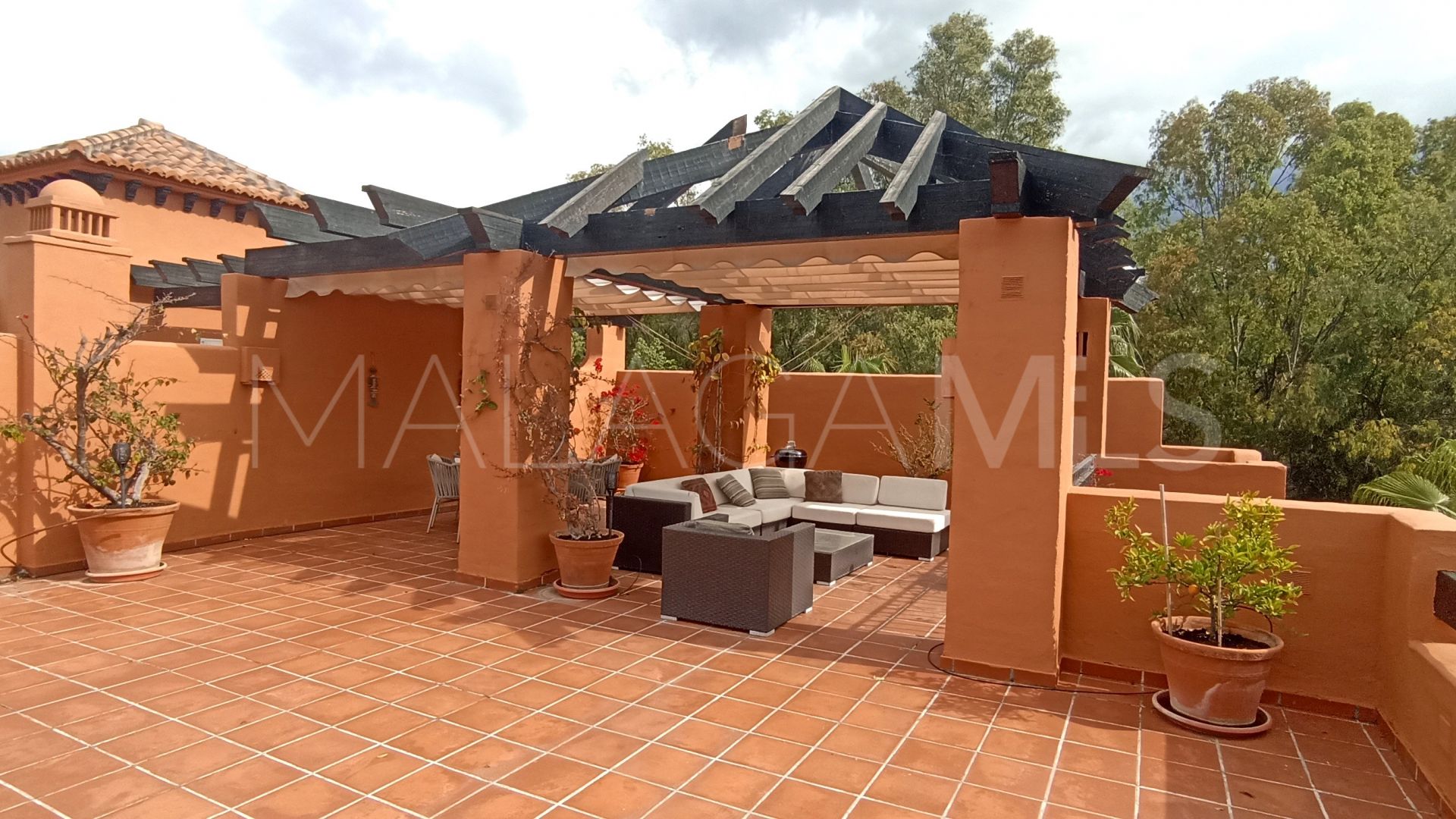 For sale 2 bedrooms penthouse in Alminar de Marbella