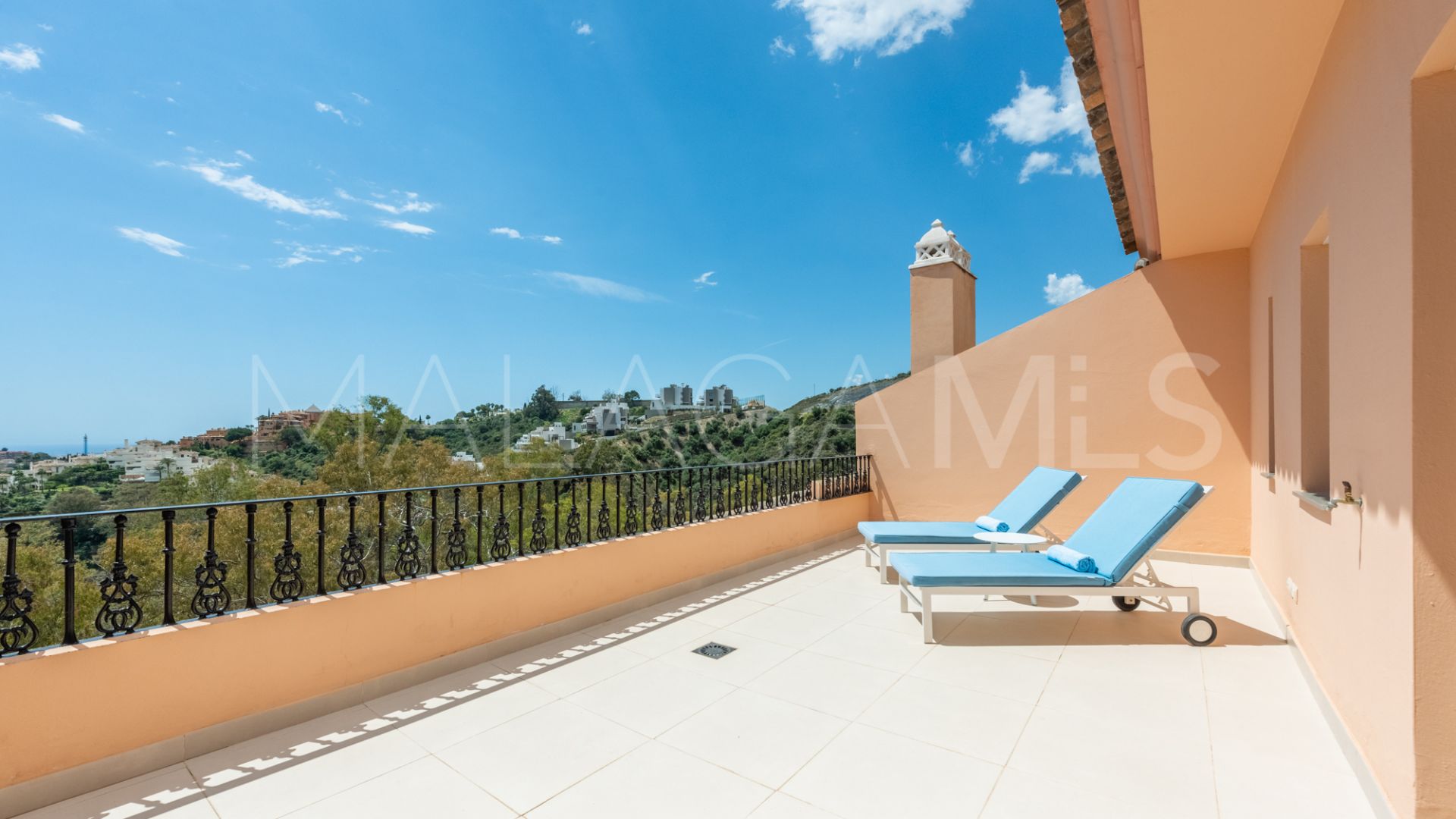 Duplex penthouse for sale in Vista Real