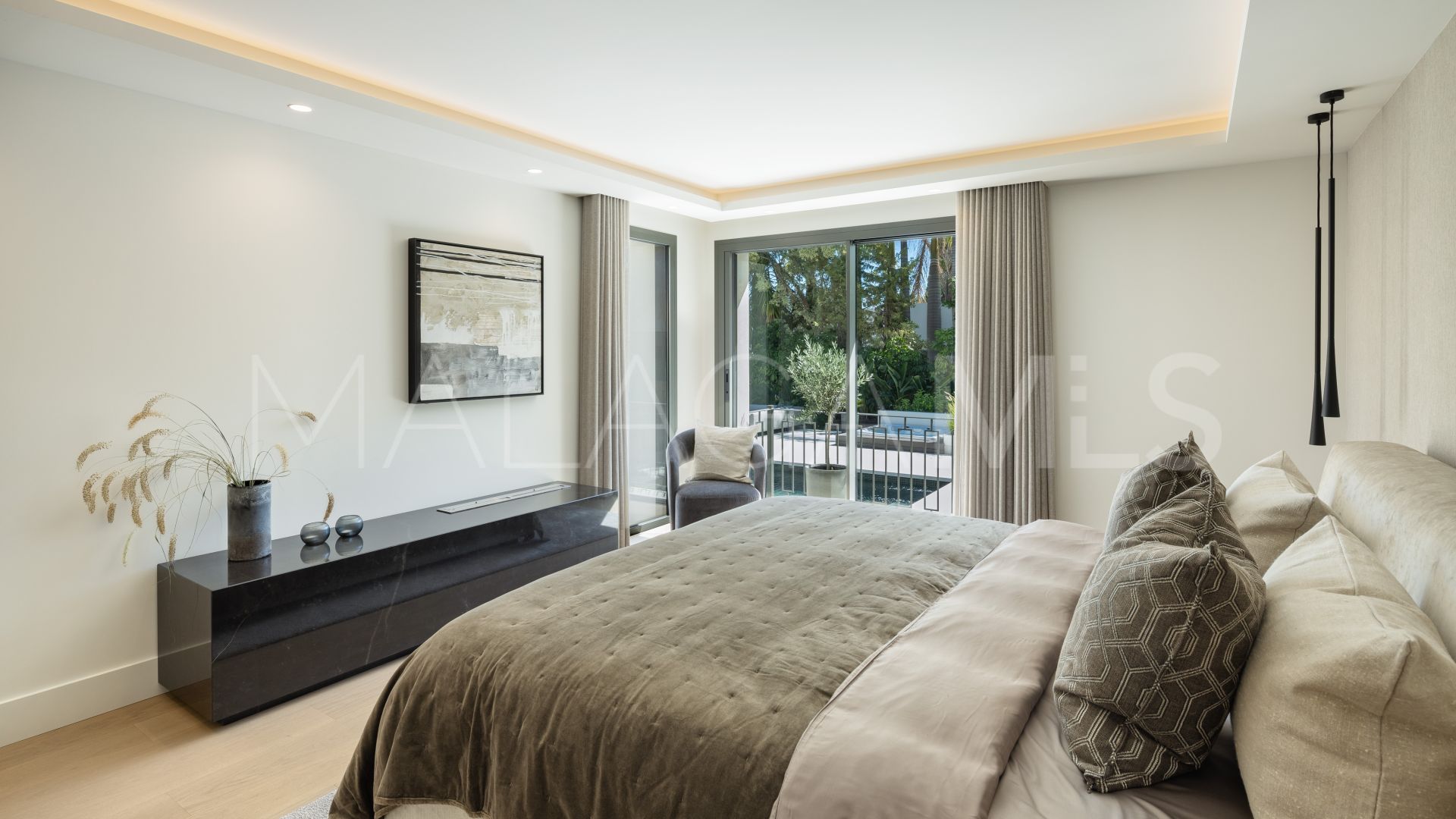 Villa for sale in Las Brisas