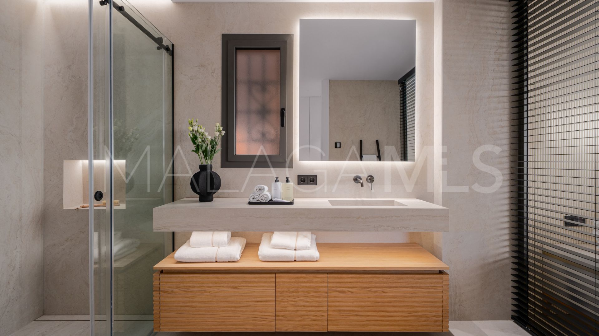 Duplex for sale in Les Belvederes