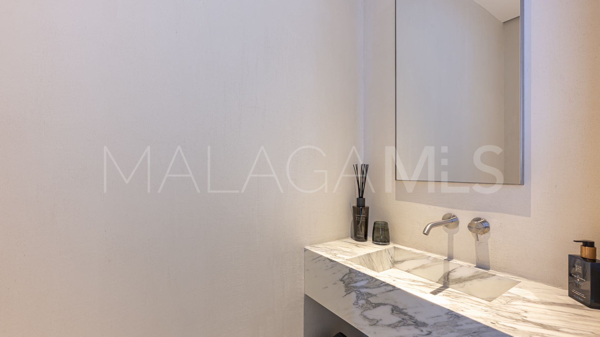 Apartamento a la venta in Byu Hills