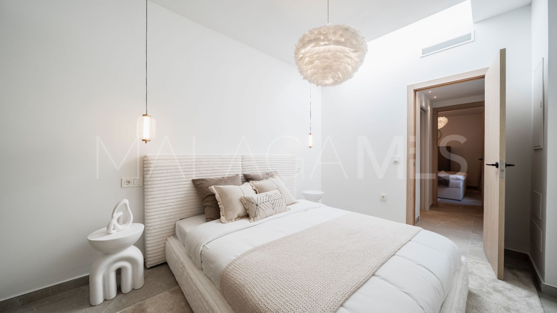 Town house for sale in Nueva Andalucia