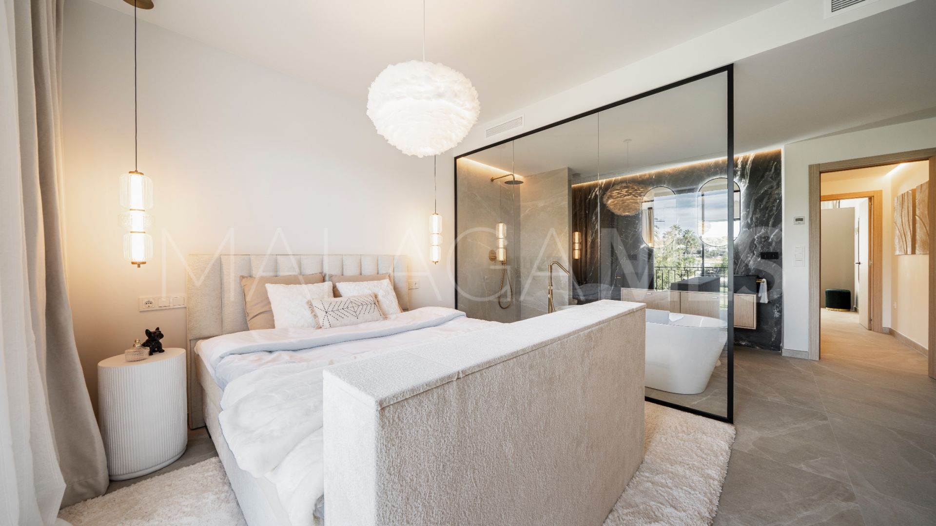 Town house for sale in Nueva Andalucia