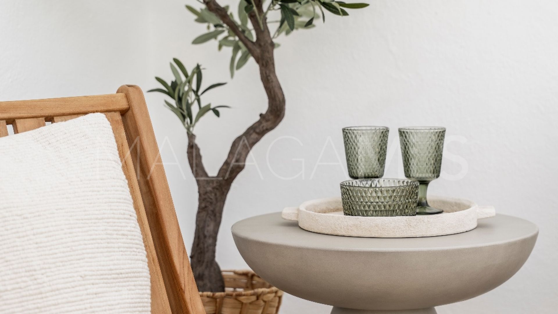 Town house for sale in Nueva Andalucia