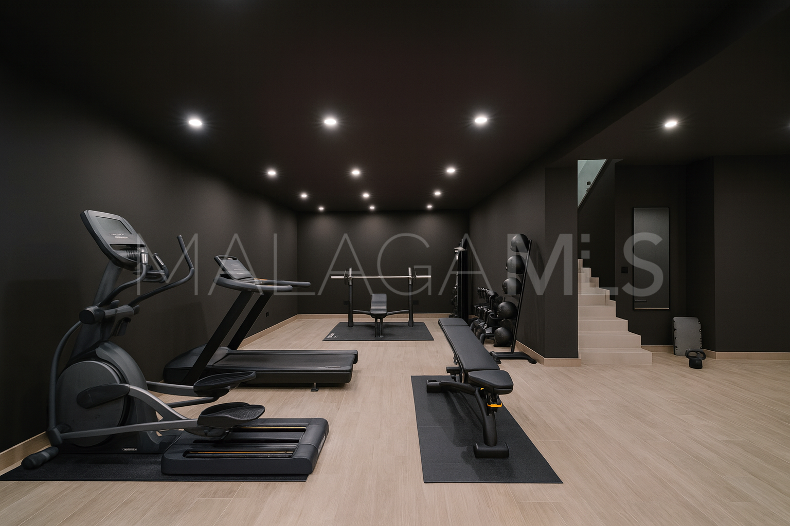 Villa for sale in Estepona