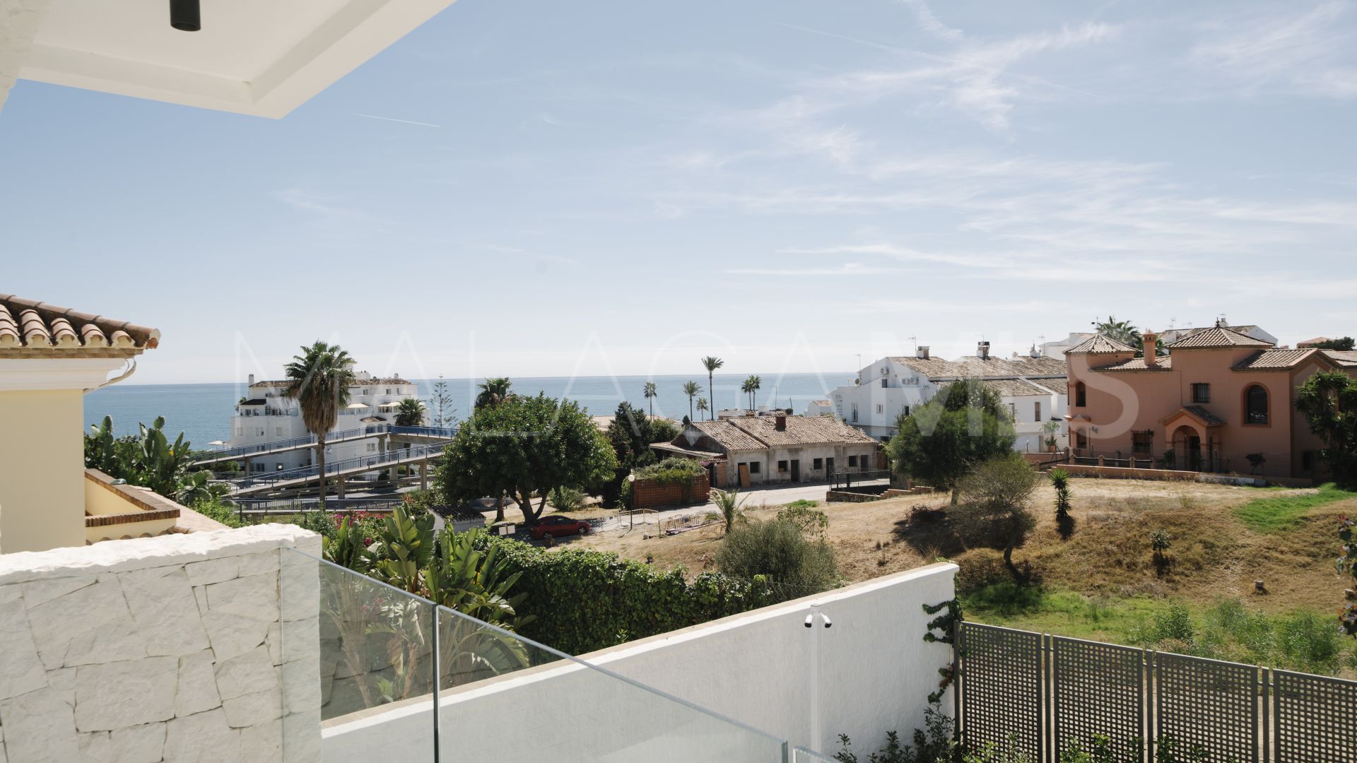 Villa for sale in Estepona