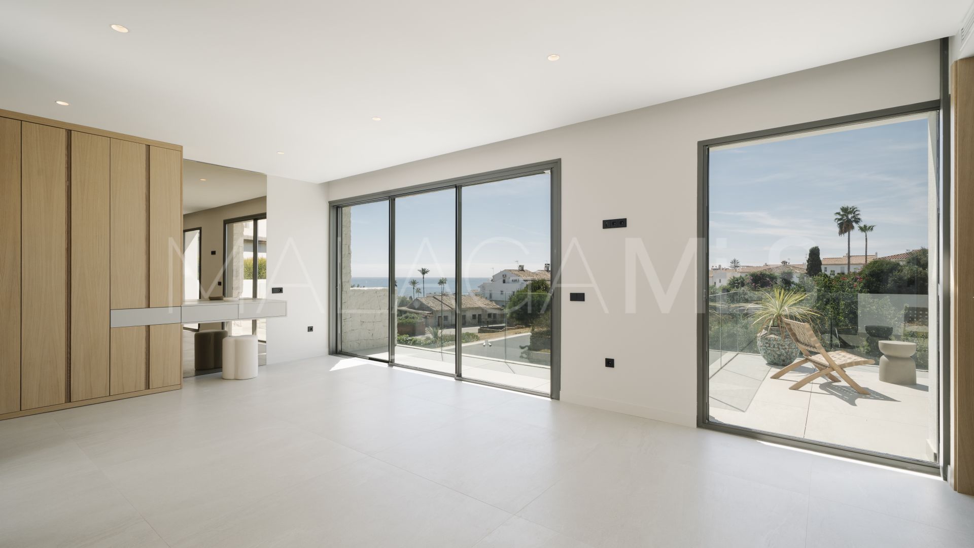 Villa for sale in Estepona