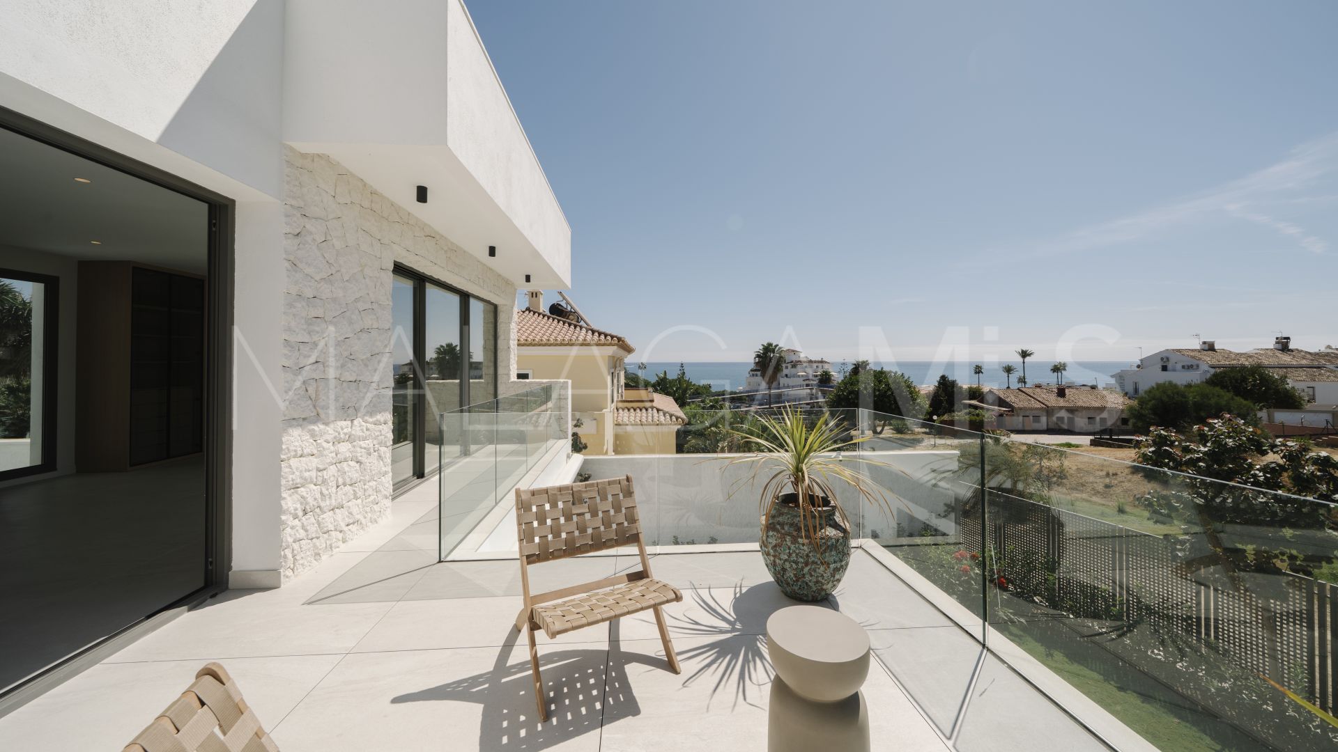 Villa for sale in Estepona