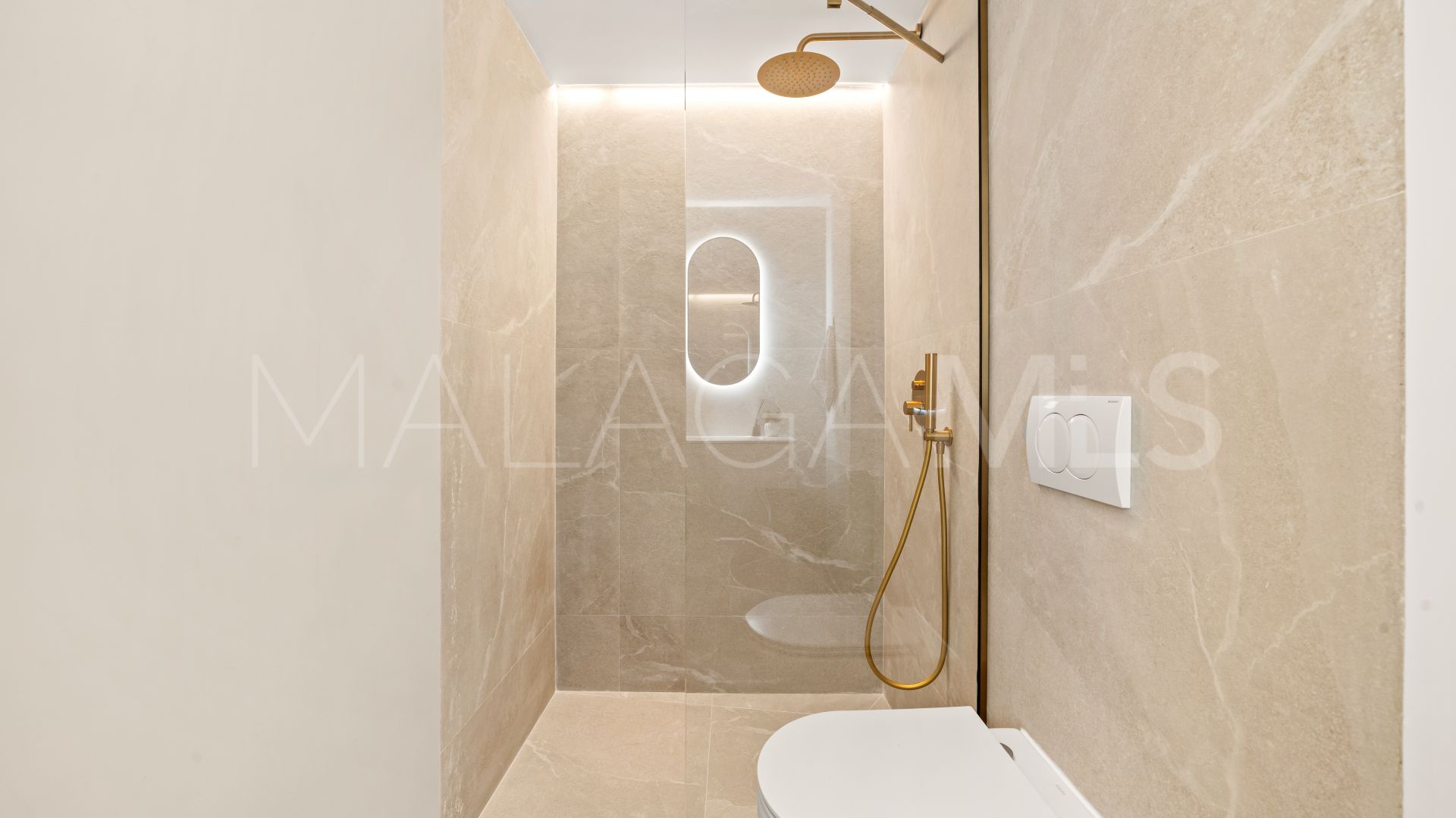 Buy apartamento in La Quinta de 3 bedrooms