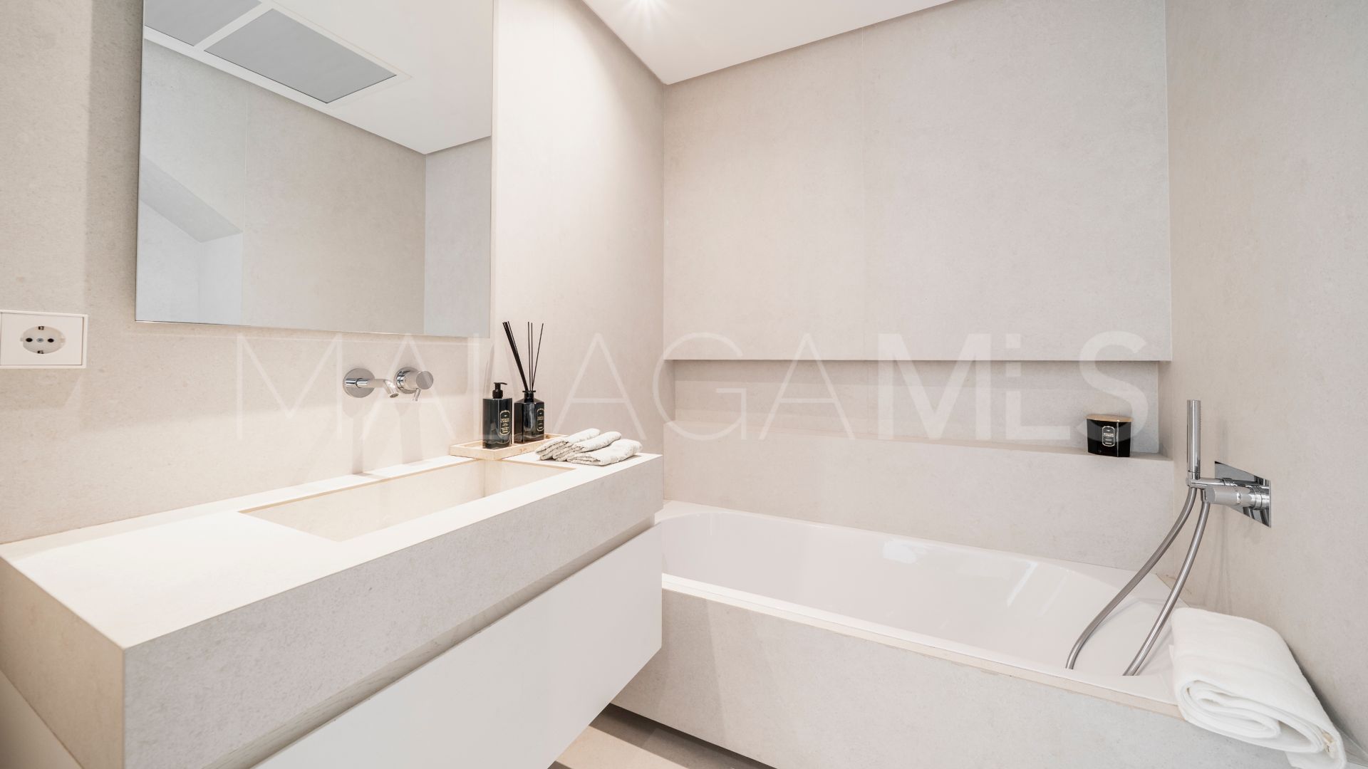 Tvåvånings takvåning for sale in Benahavis