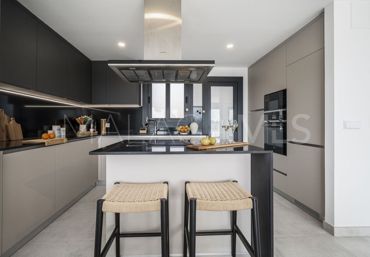 For sale Estepona 3 bedrooms penthouse