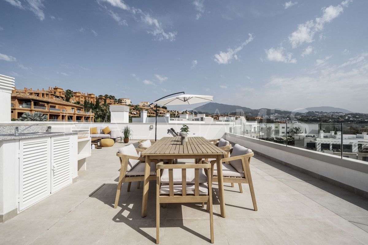 For sale Estepona 3 bedrooms penthouse