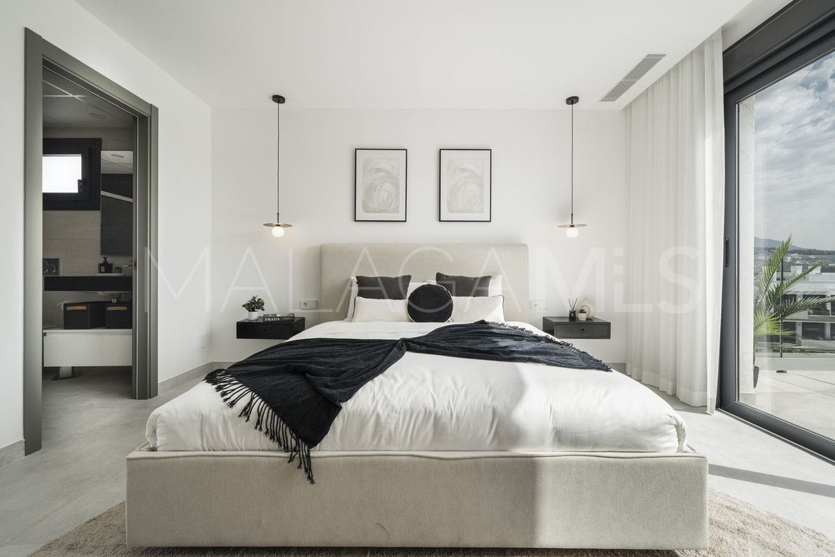 For sale Estepona 3 bedrooms penthouse