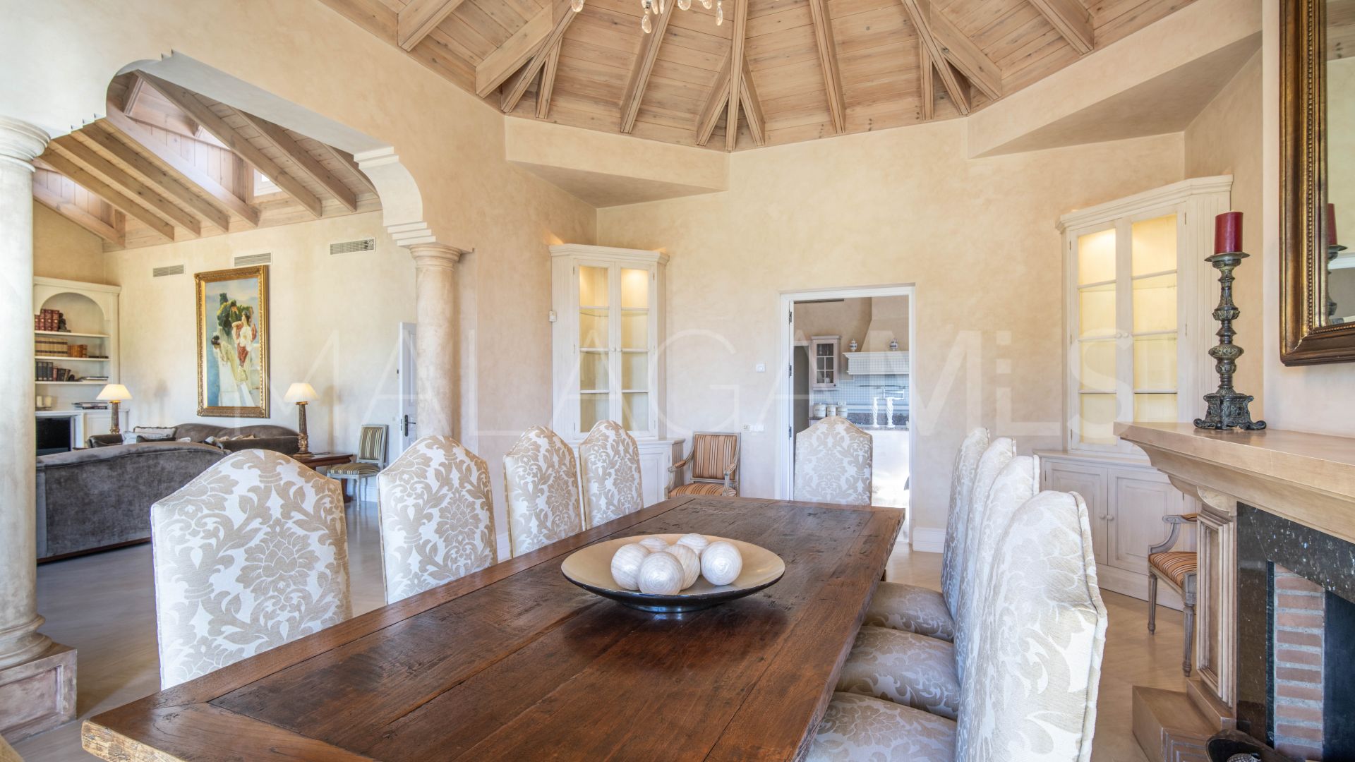 Villa for sale in Altos Reales