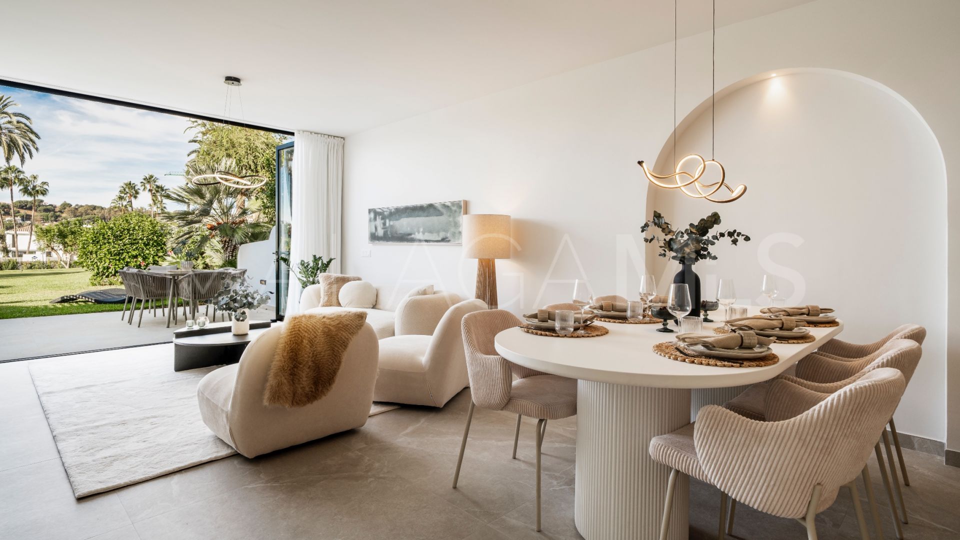 Maison de ville for sale in Nueva Andalucia