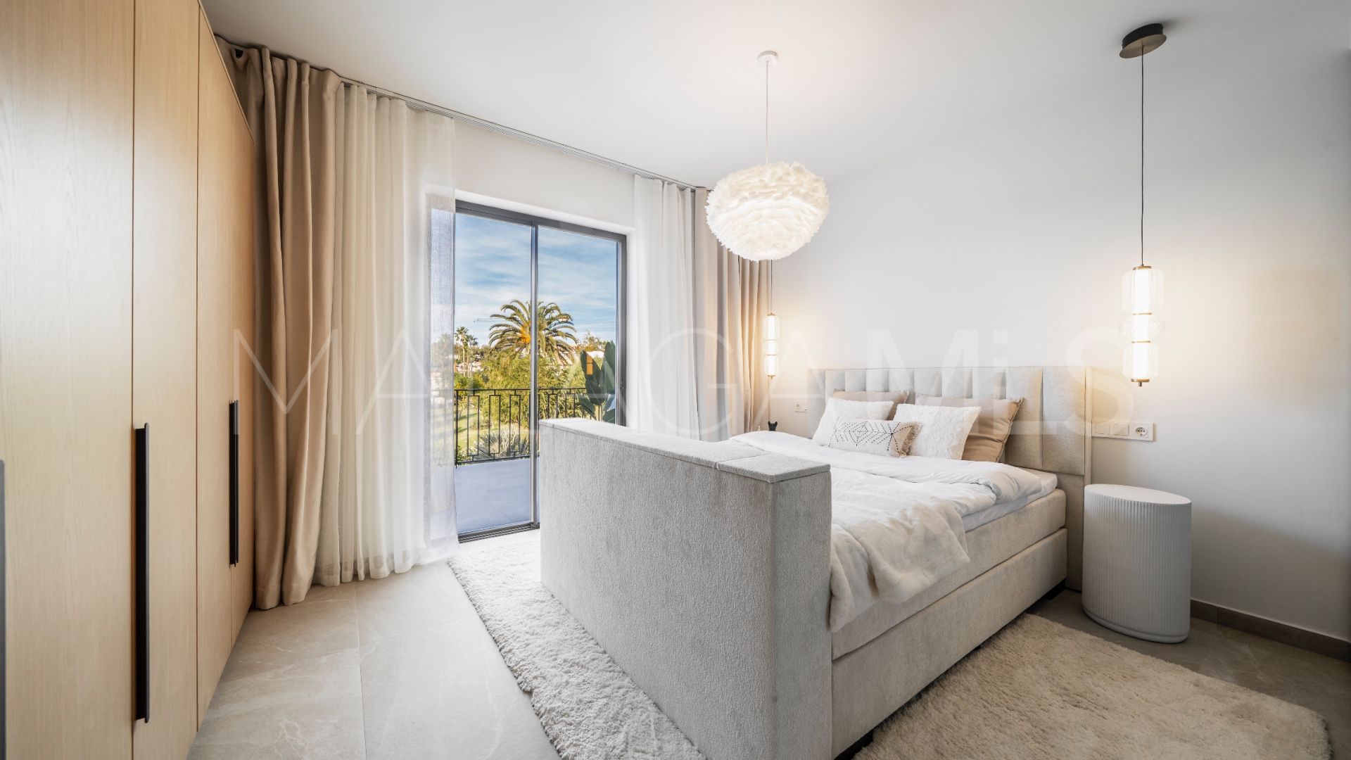 Maison de ville for sale in Nueva Andalucia