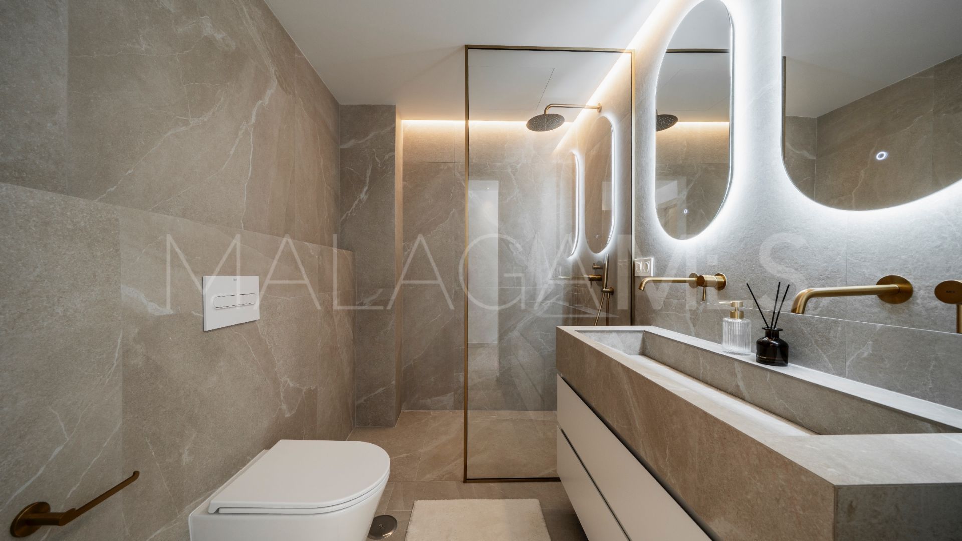 Maison de ville for sale in Nueva Andalucia