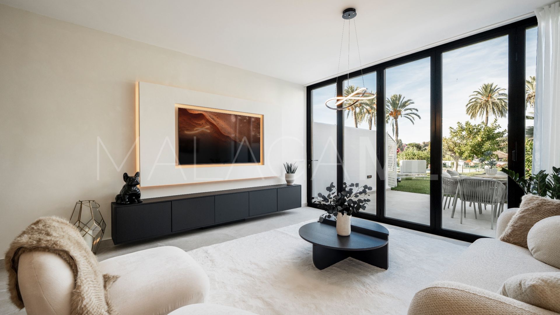 Maison de ville for sale in Nueva Andalucia