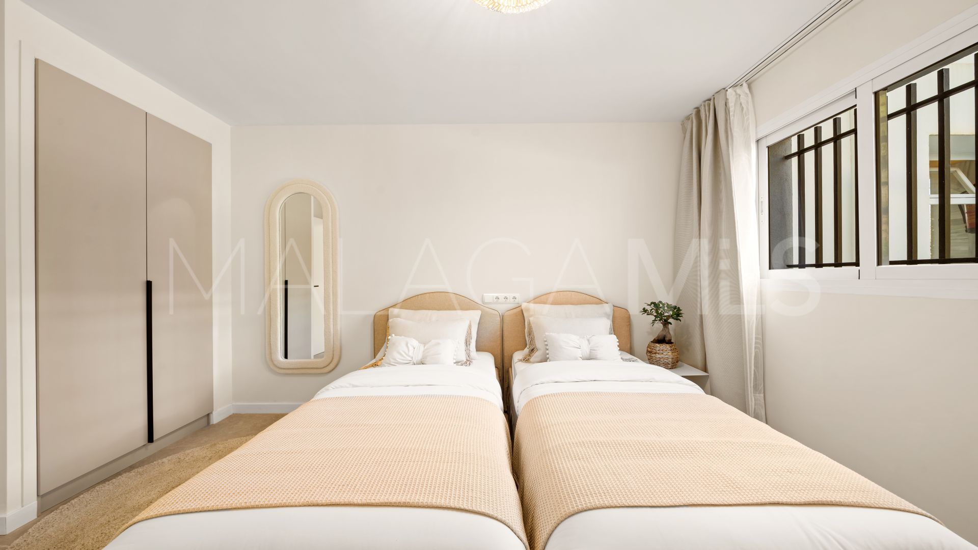 Buy apartamento with 3 bedrooms in La Quinta