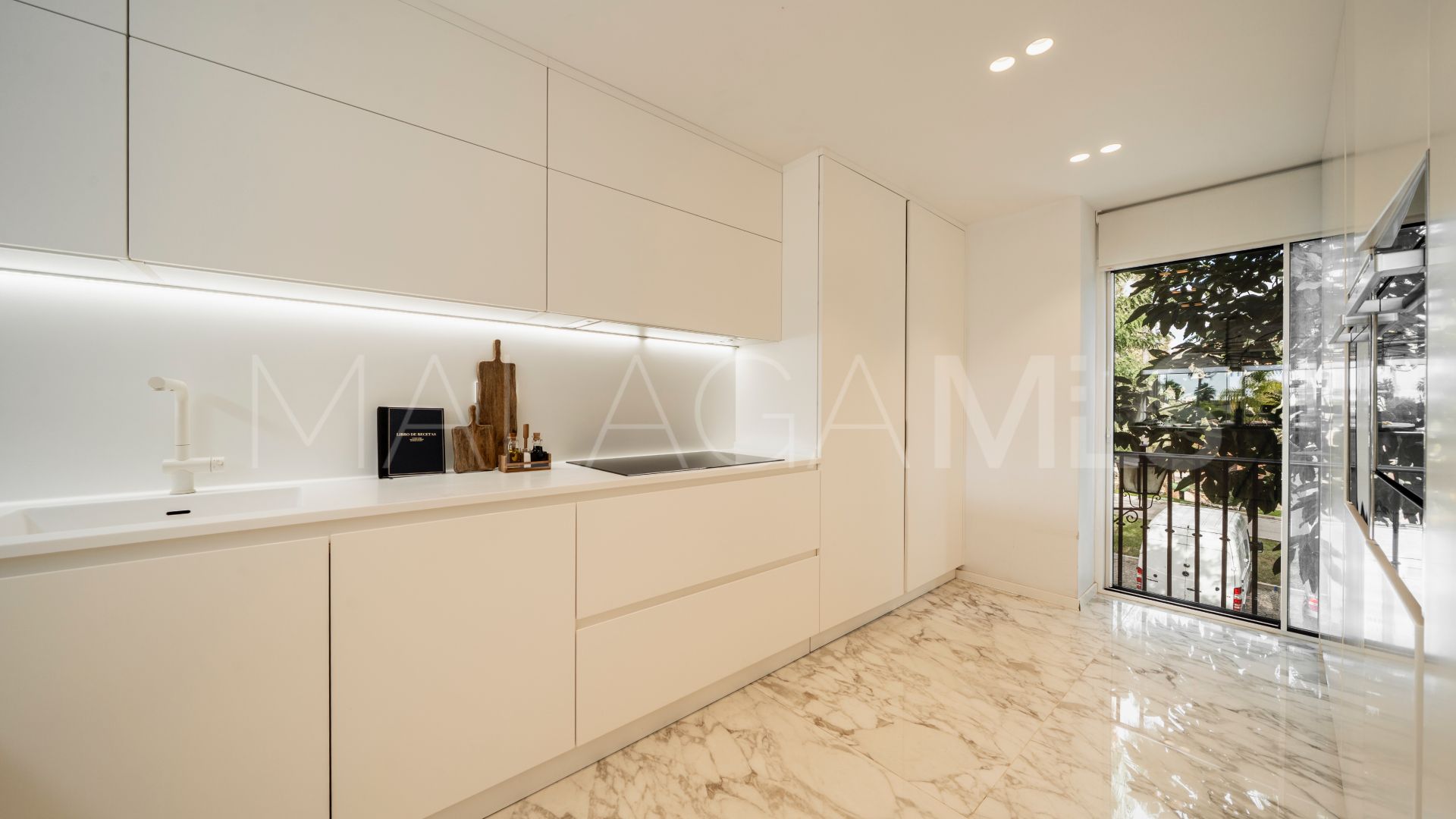 Tvåvånings takvåning for sale in Benahavis