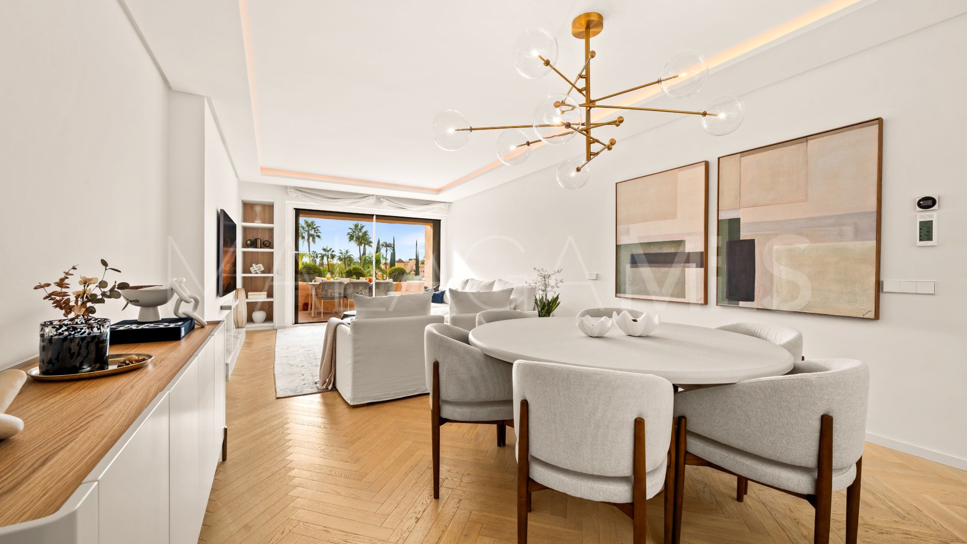 Atico duplex for sale in Benahavis de 3 bedrooms