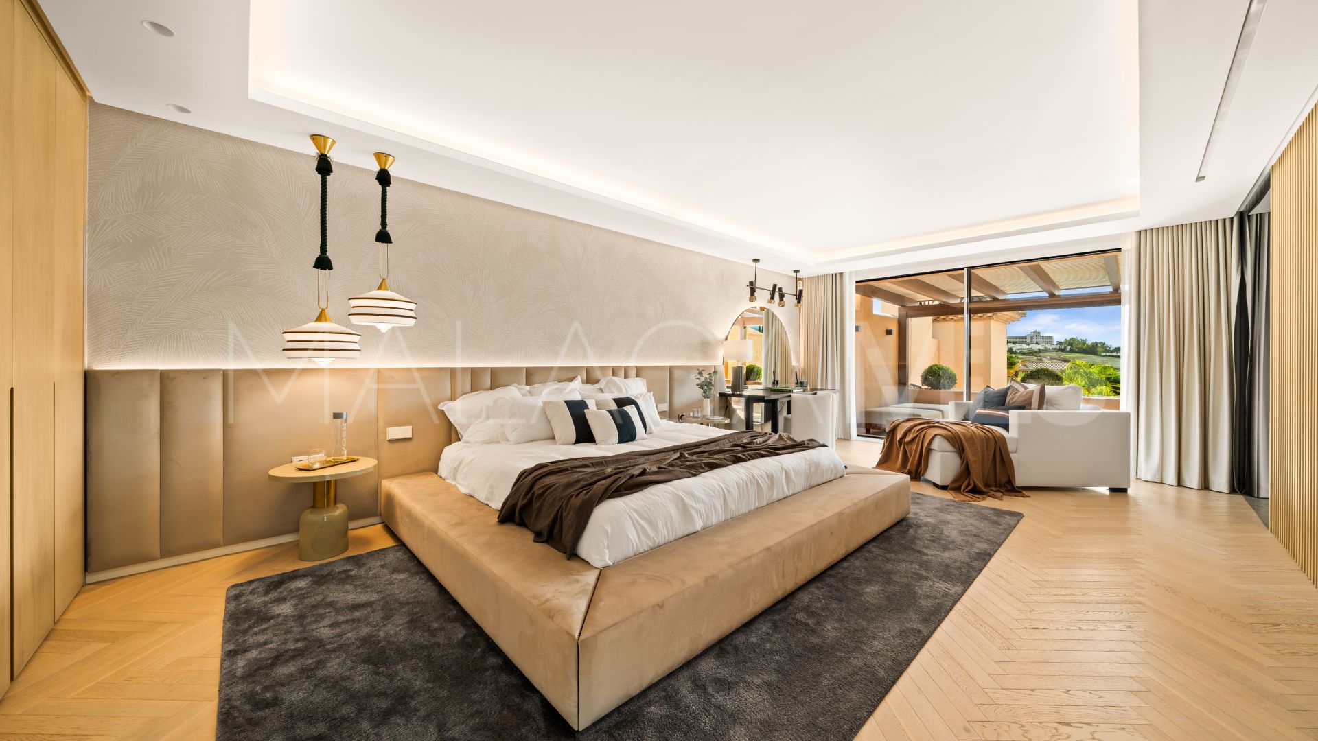 Atico duplex for sale in Benahavis de 3 bedrooms