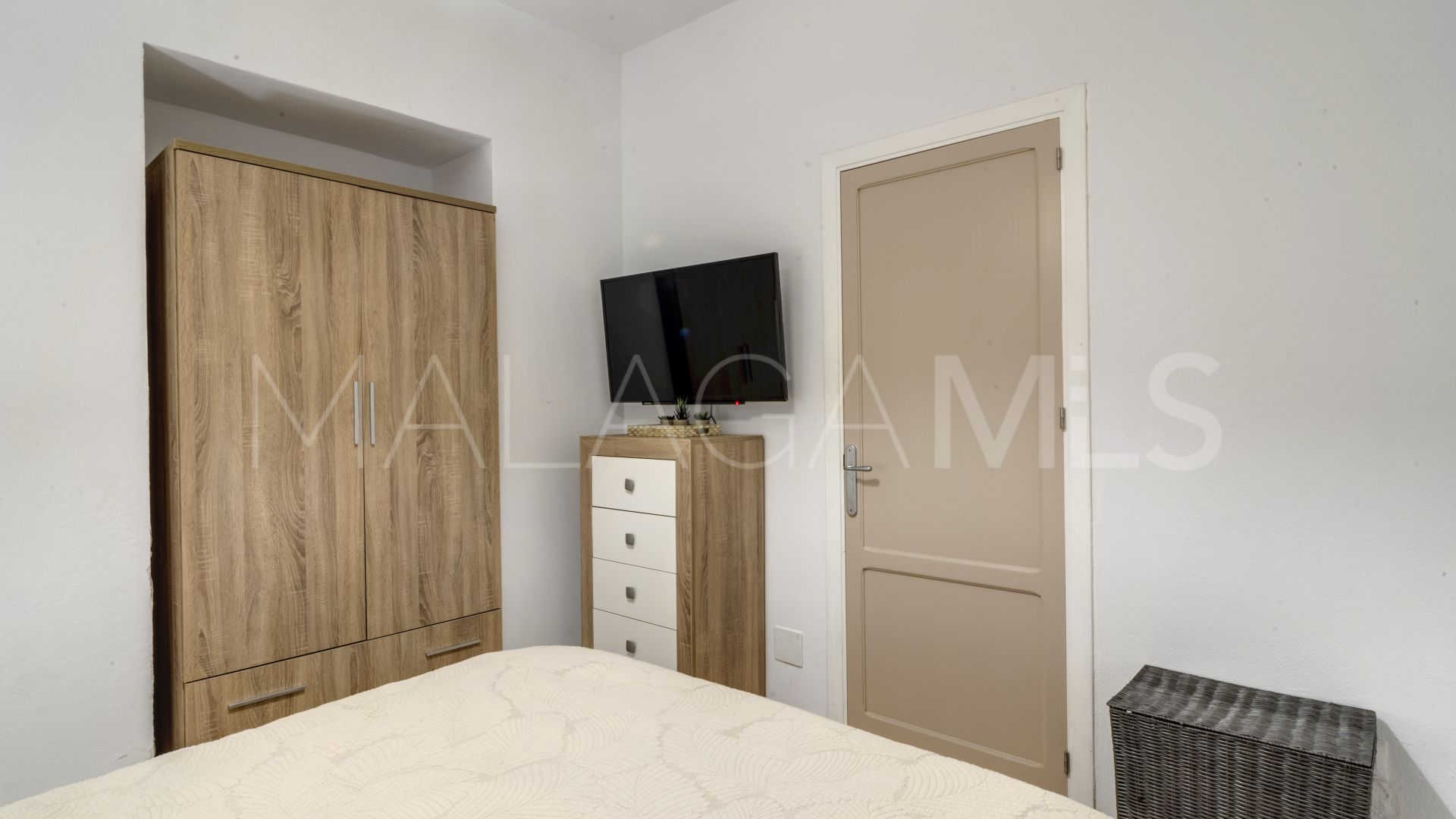 Apartamento planta baja for sale with 2 bedrooms in Estepona Casco Antiguo