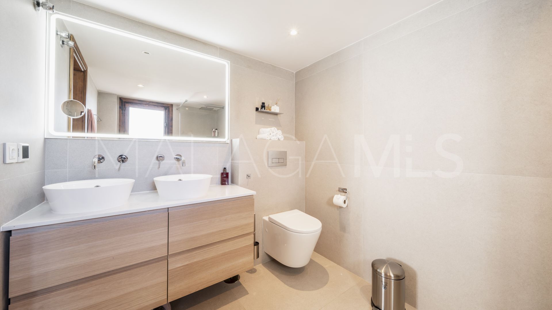 Duplex-wohnung for sale in Nueva Andalucia