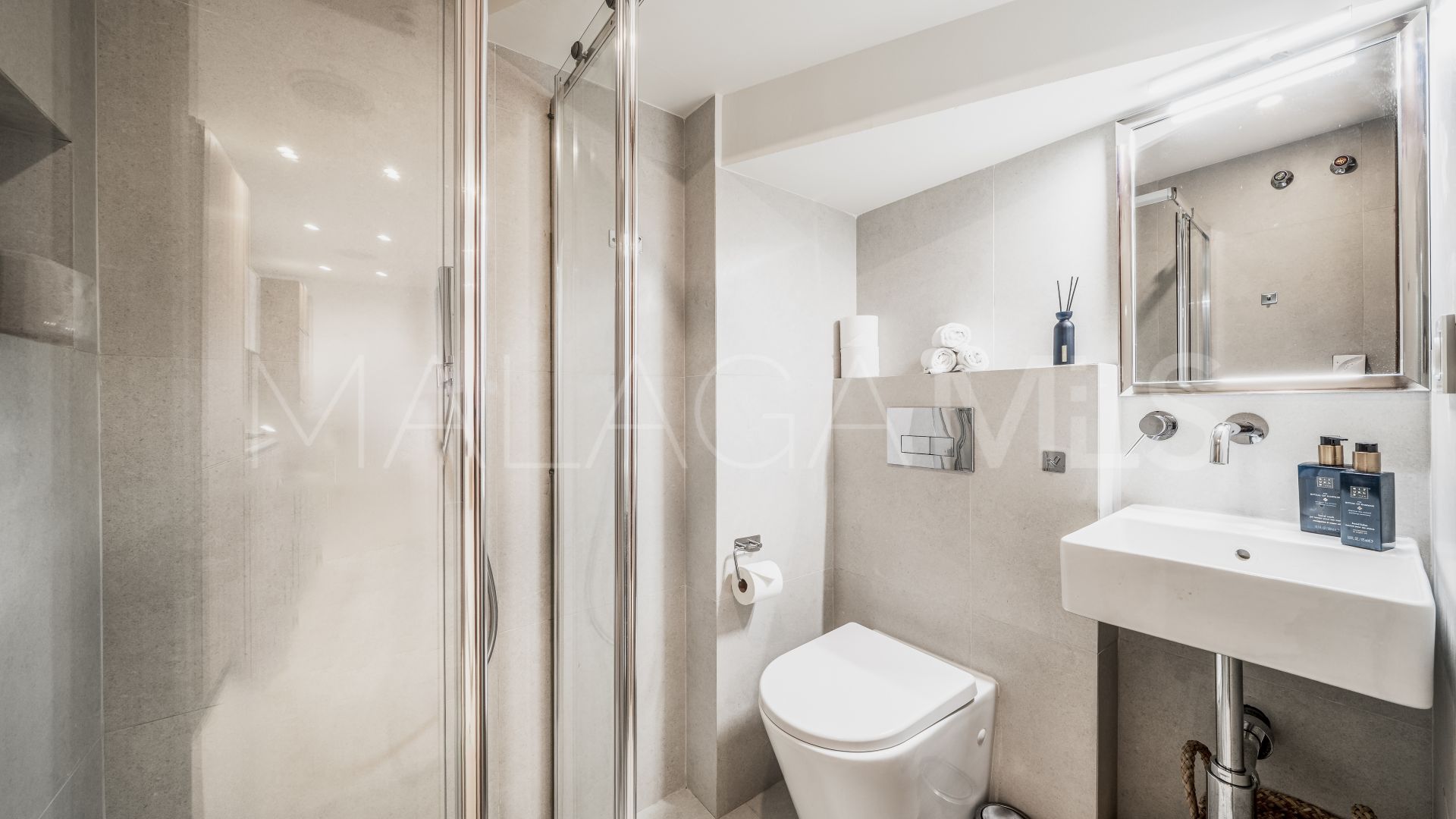 Duplex-wohnung for sale in Nueva Andalucia