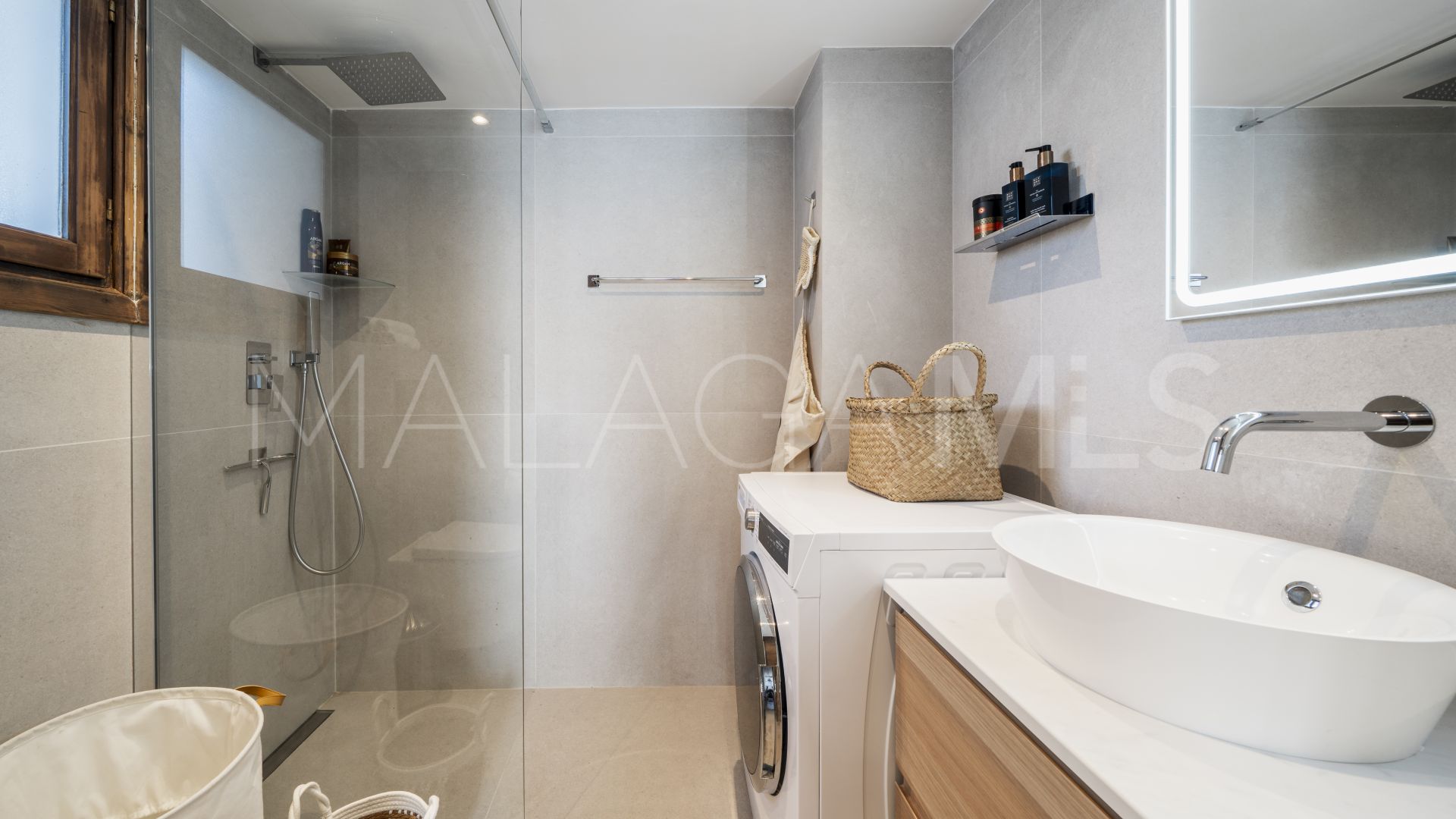 Duplex-wohnung for sale in Nueva Andalucia
