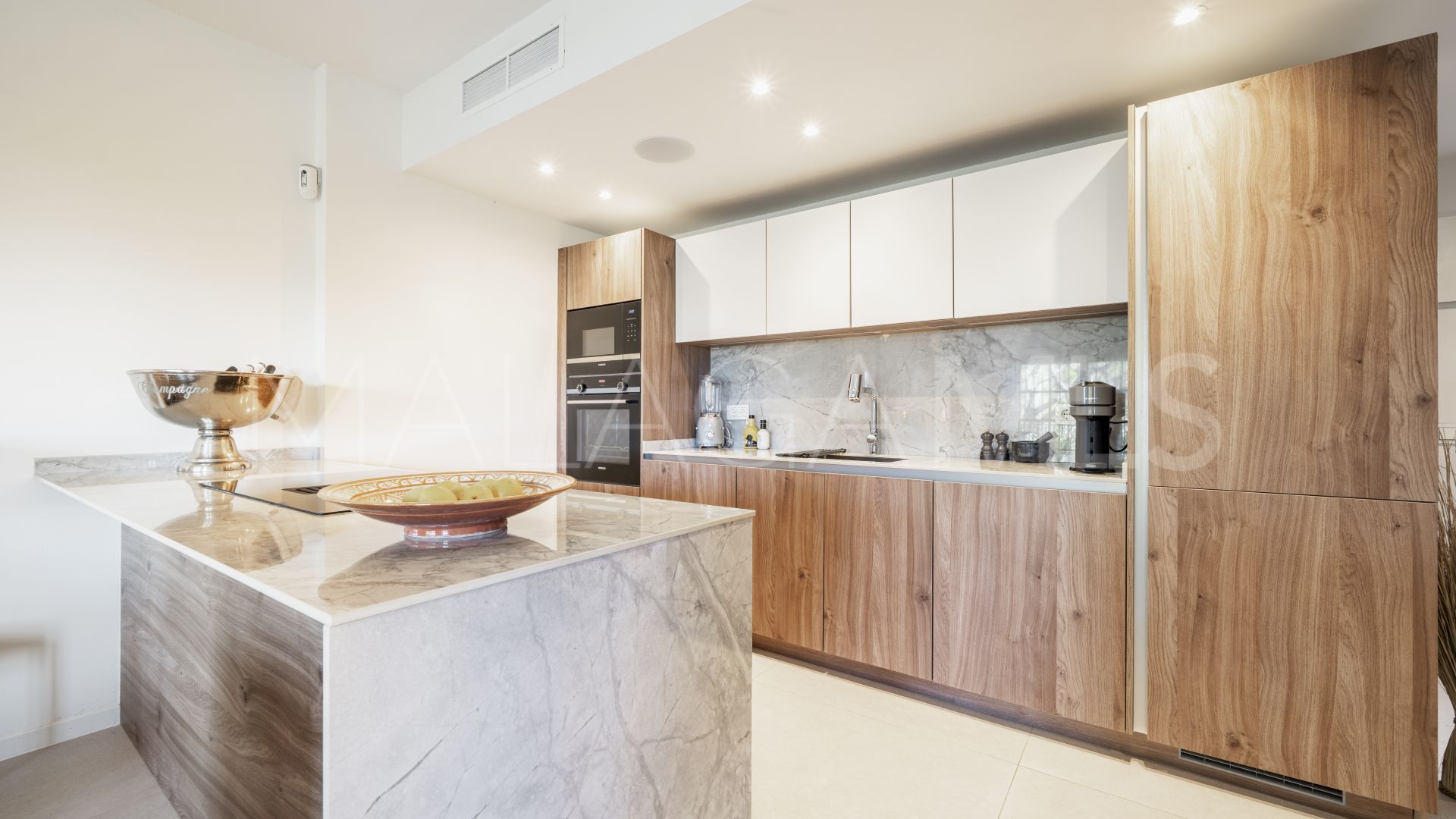 Duplex-wohnung for sale in Nueva Andalucia