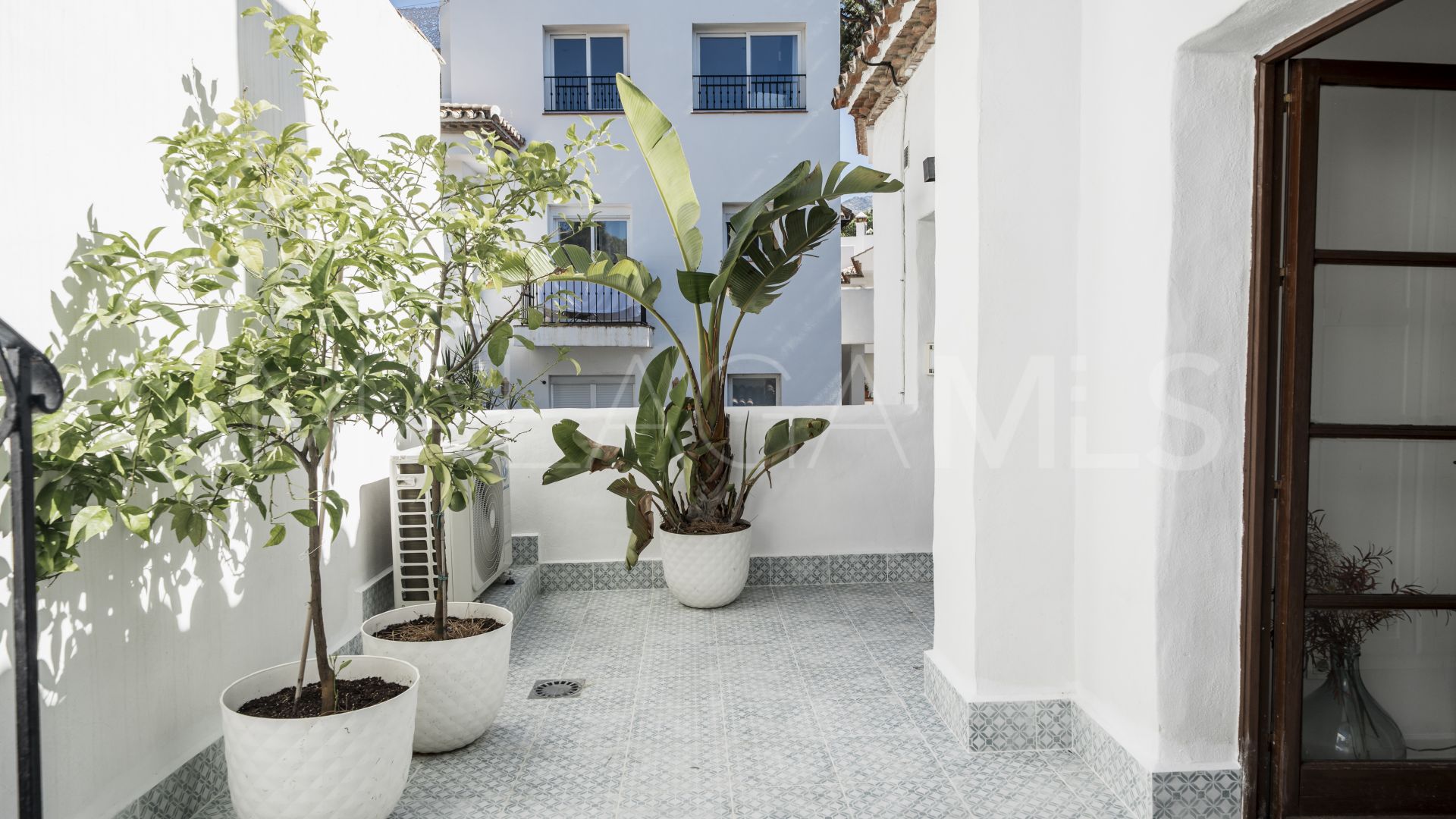 Duplex-wohnung for sale in Nueva Andalucia