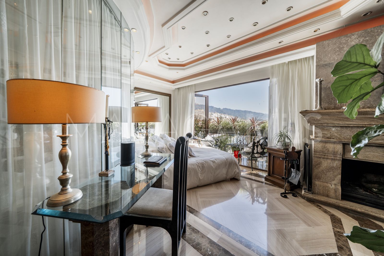 Marbella - Puerto Banus, duplex for sale with 3 bedrooms