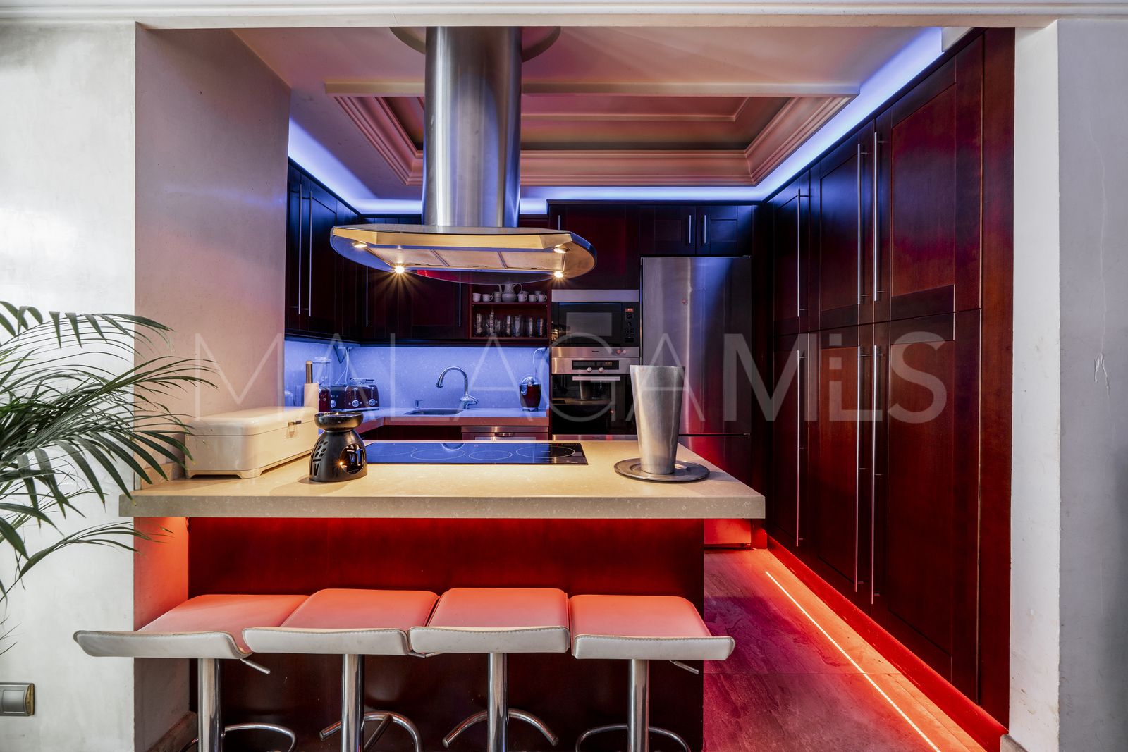 Marbella - Puerto Banus, duplex for sale with 3 bedrooms