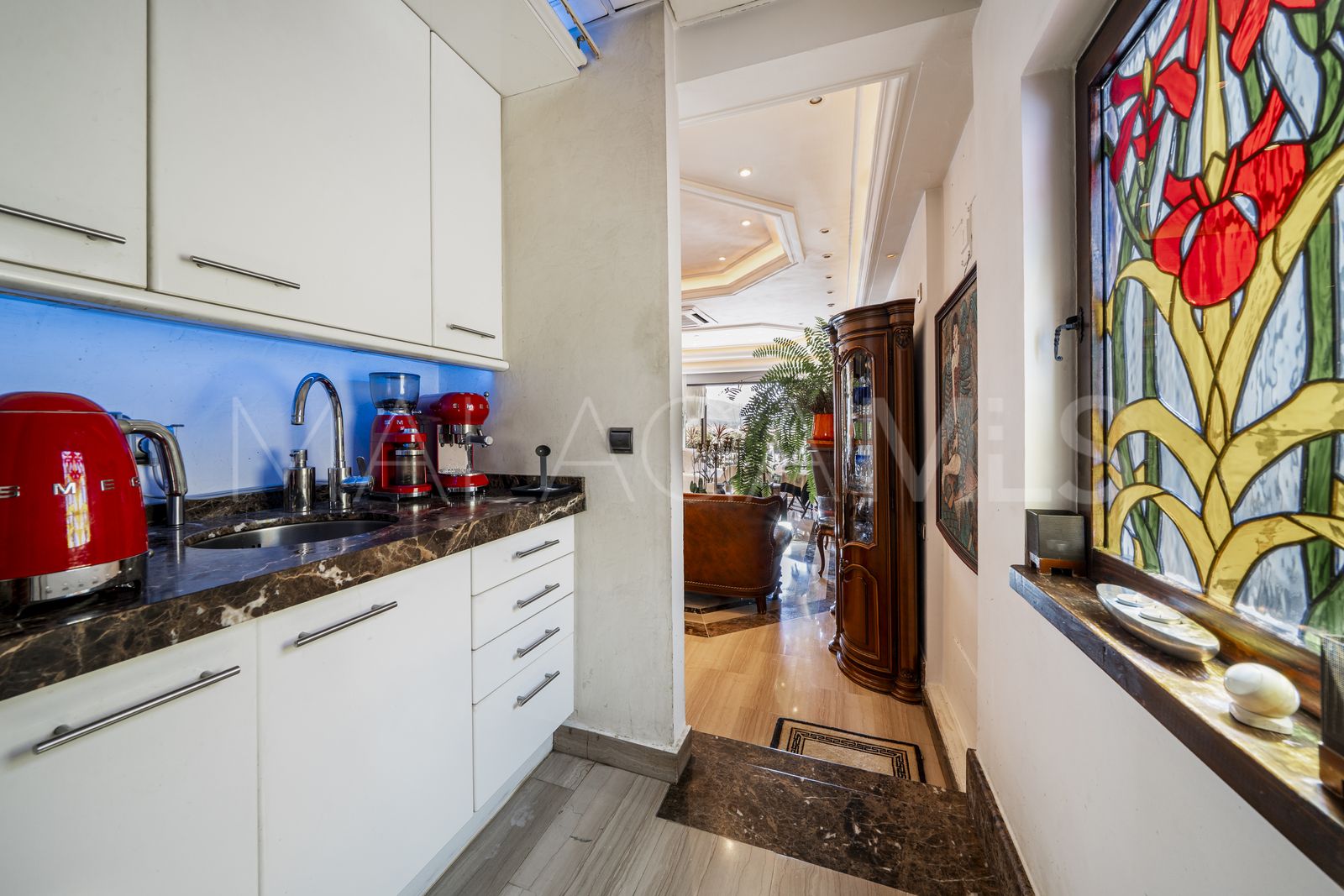 Marbella - Puerto Banus, duplex for sale with 3 bedrooms