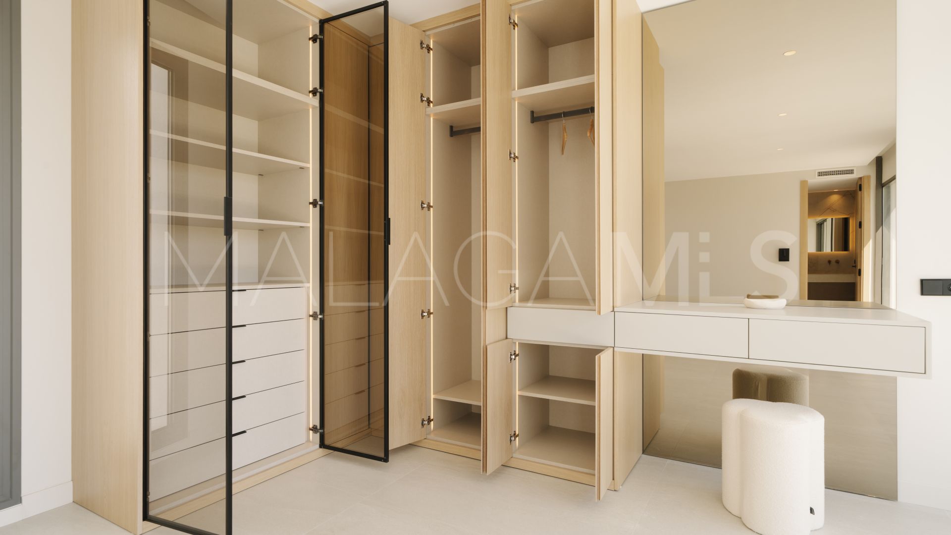 Villa for sale in Estepona