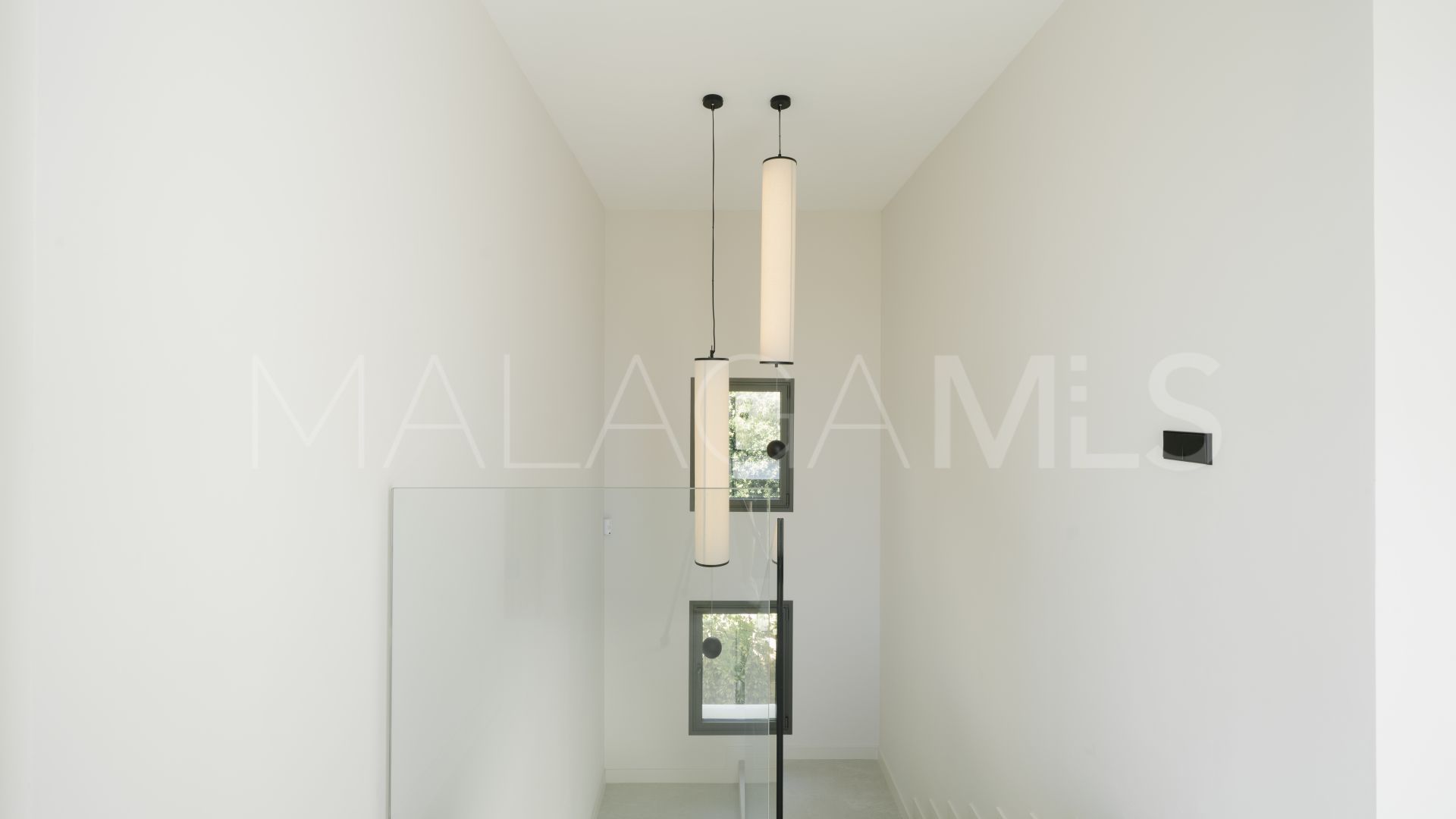 Villa for sale in Estepona