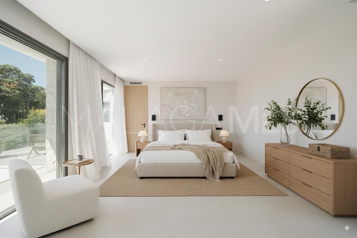 Villa for sale in Estepona