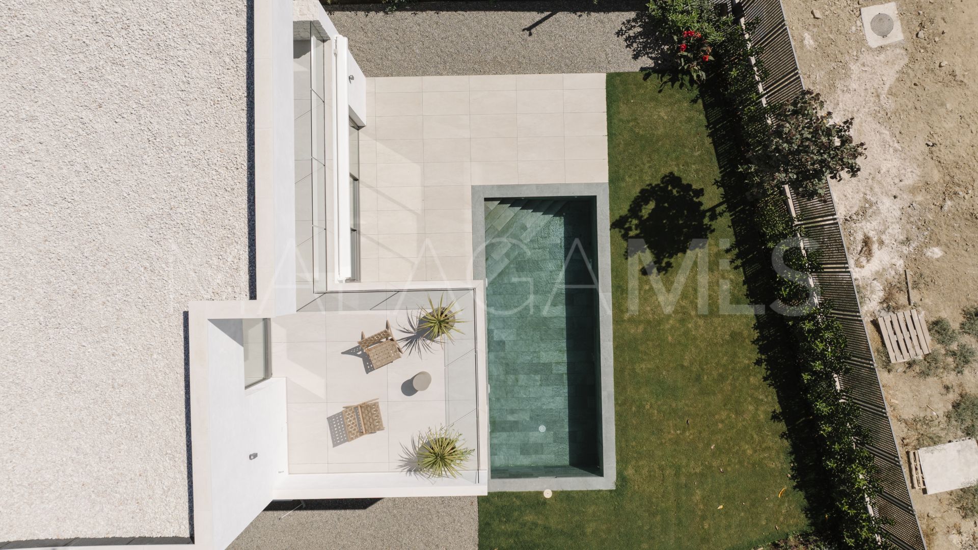 Villa for sale in Estepona