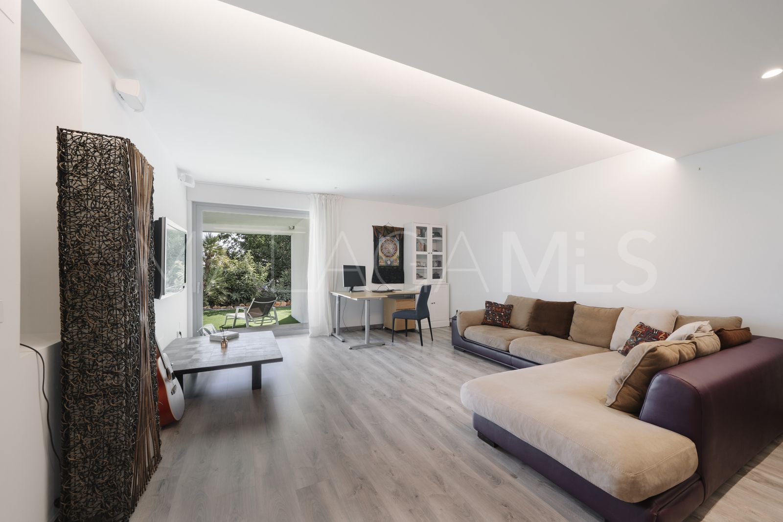 Villa for sale in Nueva Andalucia